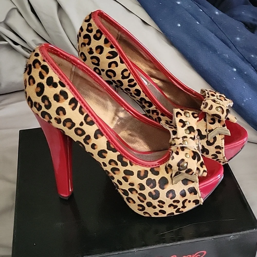 Naughty Monkey Heels - Picture 2 of 7